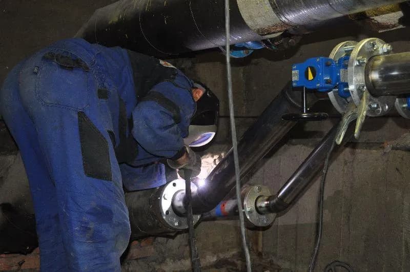 Oprava ležatých rozvodů teplé vody a cirkulace