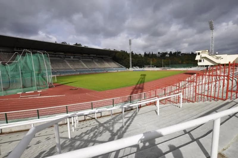 Výměníková stanice na nemrznoucí směs pro vytápění nafukovací haly stadionu Juliska.