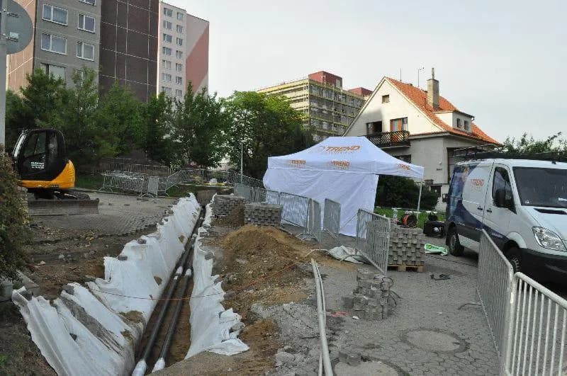 Oprava zemních rozvodů teplé vody a cirkulace, K výzkumným ústavům
