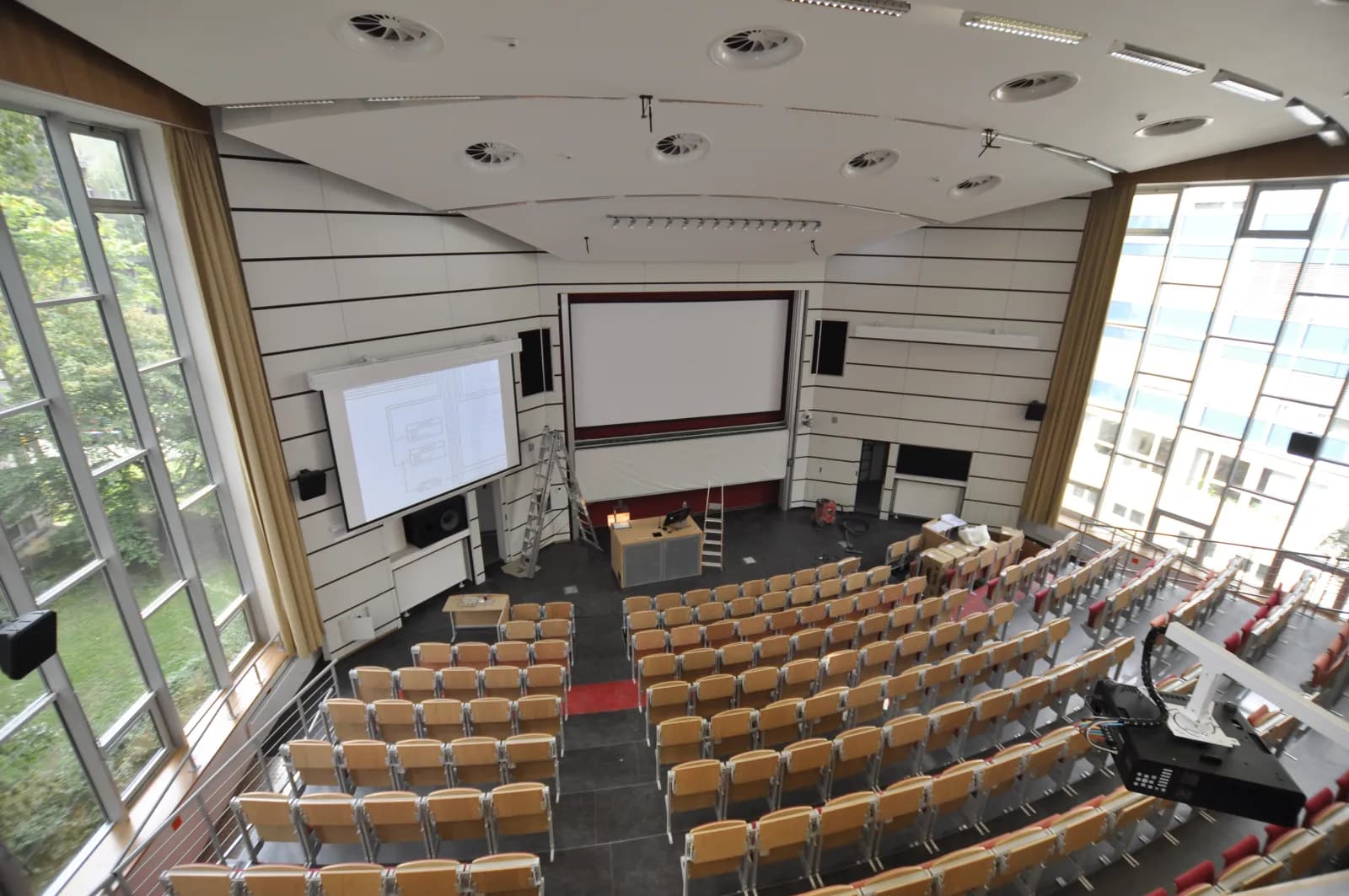 Vzduchotechnika ČVUT - posluchárna 256