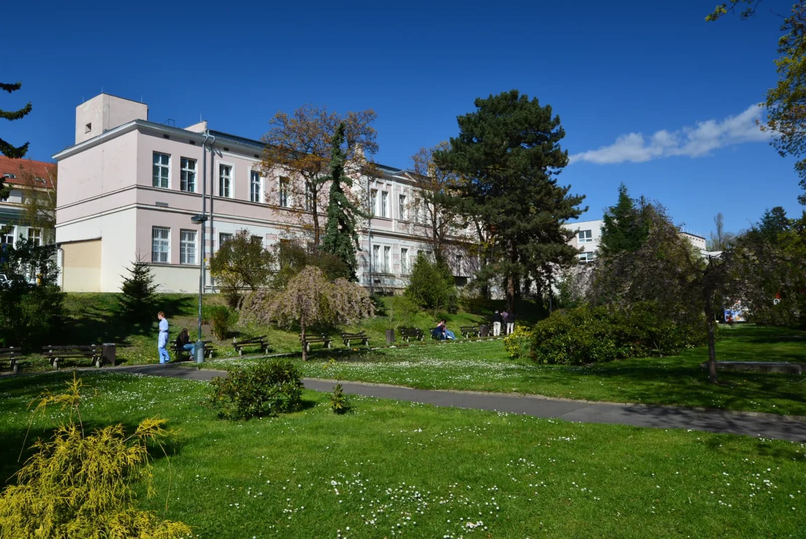 Fakultní nemocnice Královské Vinohrady