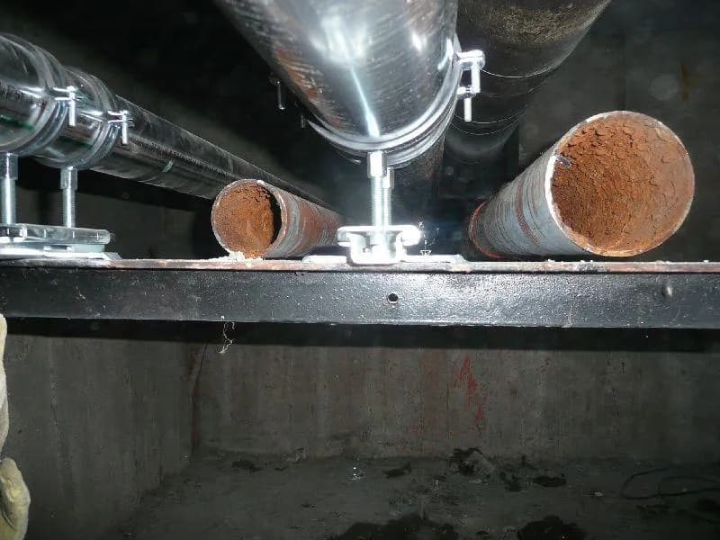 Oprava ležatých rozvodů teplé vody a cirkulace