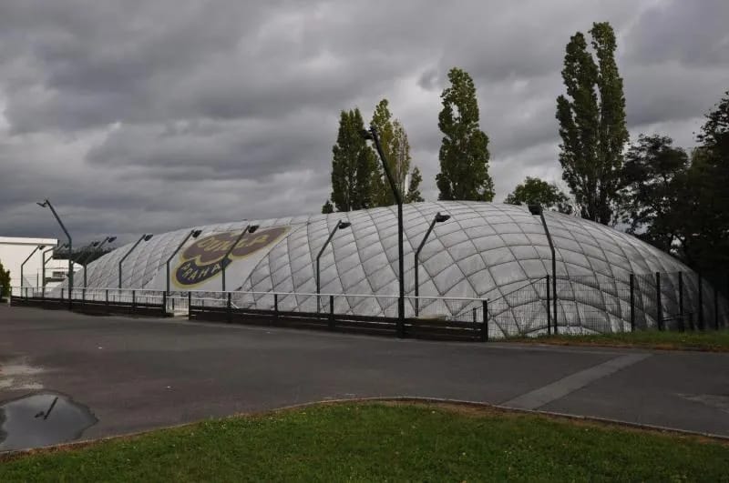 Výměníková stanice na nemrznoucí směs pro vytápění nafukovací haly stadionu Juliska.